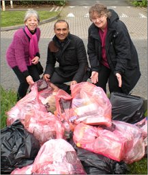 The Focus Team with some well-used pink sacks!